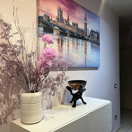 Stay In Style - Vibrant Condo In San Giovanni Lupatoto Extérieur photo