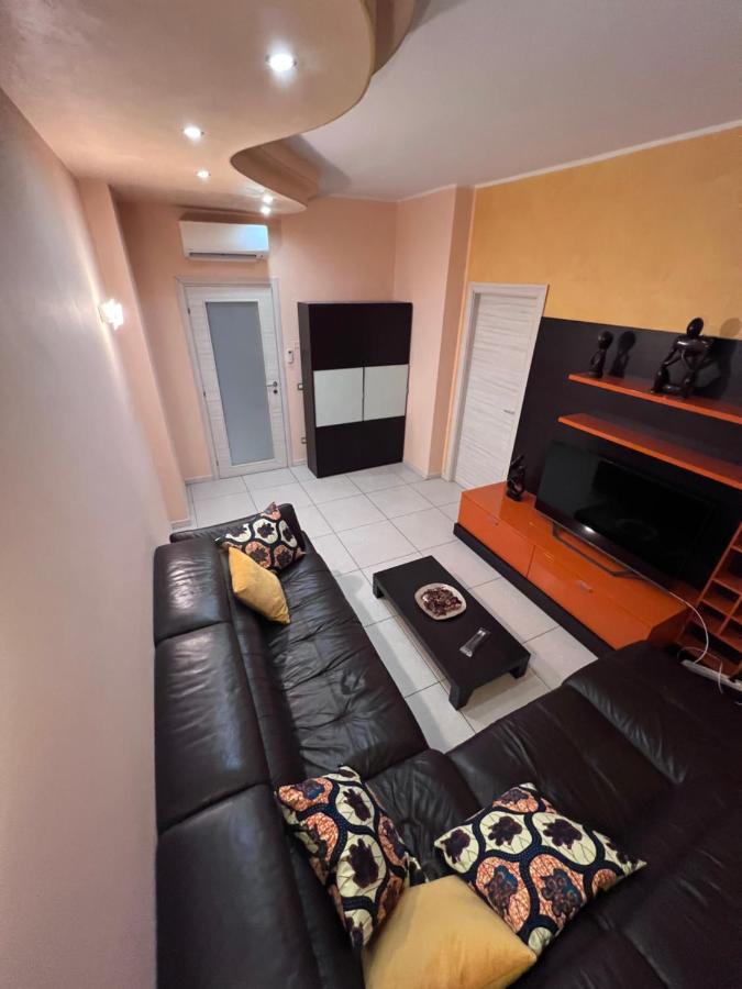 Stay In Style - Vibrant Condo In San Giovanni Lupatoto Extérieur photo